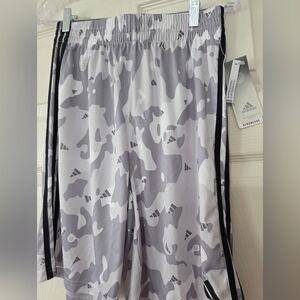 Adidas Boys Aeroready Elastic Waistband Shorts Size XL(18/20) Grey Camo NWT